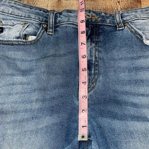 KanCan High Rise Destructed Boyfriend Jean
Size 29 - Picture 6 of 9